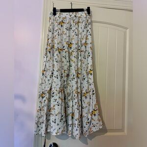 Shosho Floral Skirt SIZE M/L